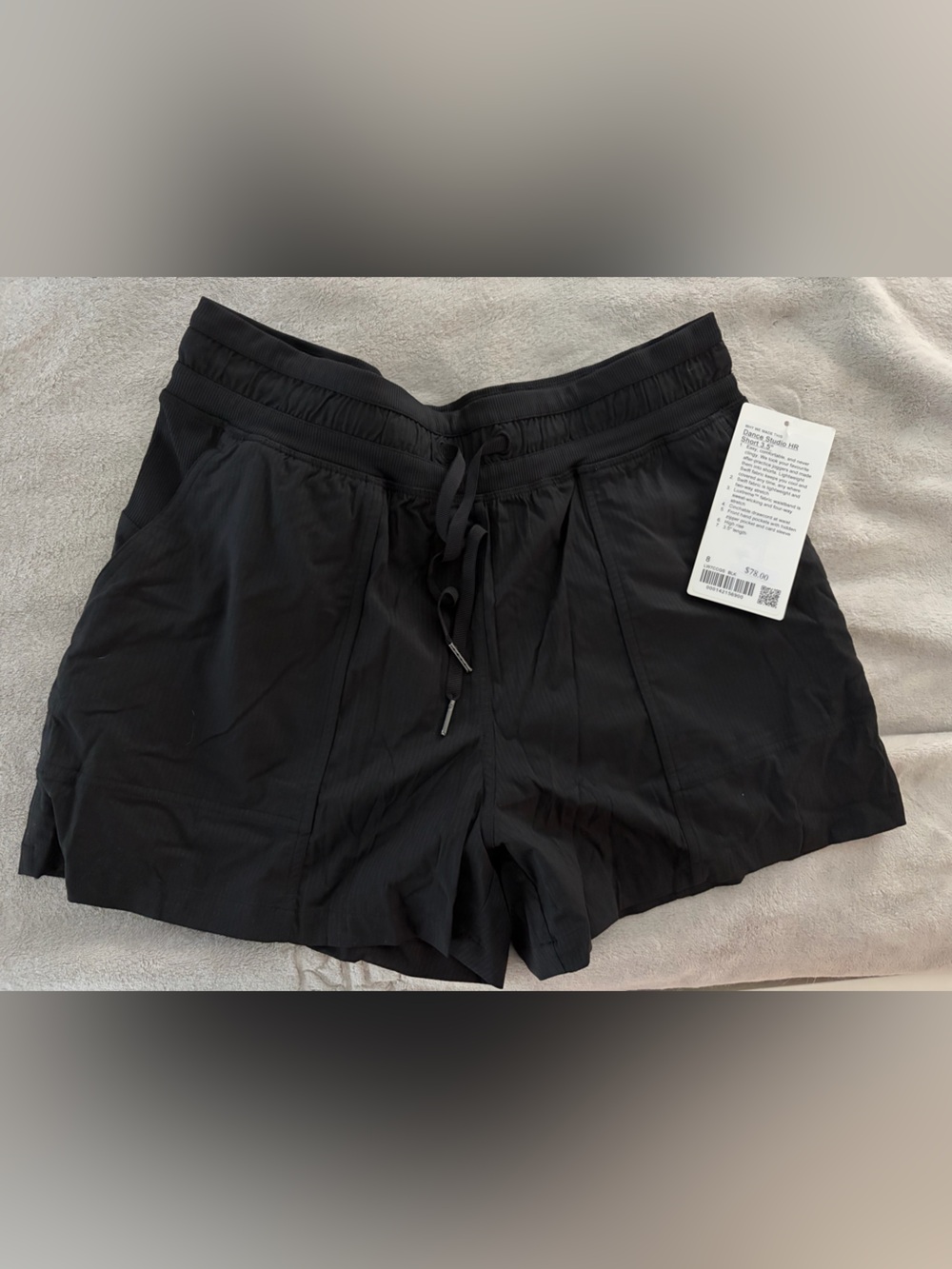 Lululemon Dance Studio HR Short 3.5 Black Size 8